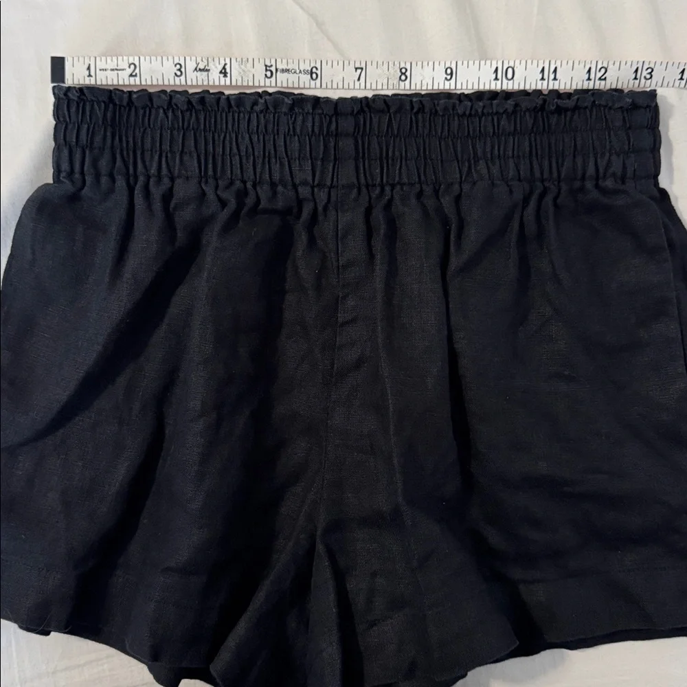 Reformation Mila Black 100% Linen Shorts Small Normcore Summer Staple Vacation - Picture 7 of 9